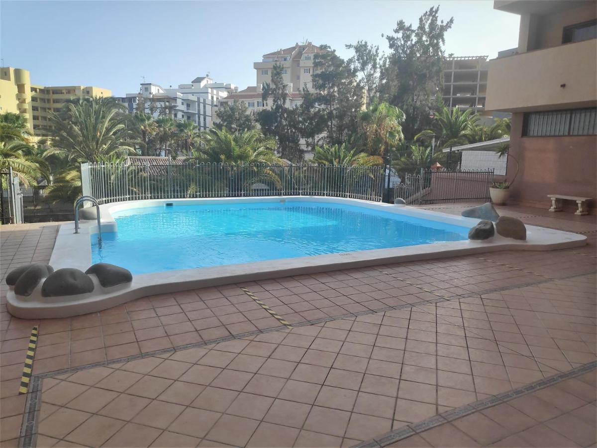 Safran Holiday Penthouse Apartman Los Cristianos  Kültér fotó