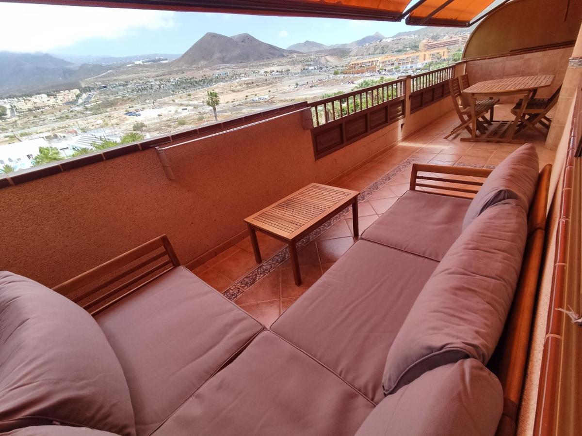 Safran Holiday Penthouse Apartman Los Cristianos  Kültér fotó